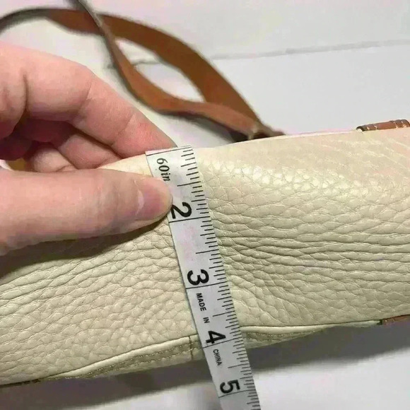 COACH Chelsea Tote Overshoulder Handbag Genuine Pebble Leather Cream Tan Heart - Picture 13 of 15